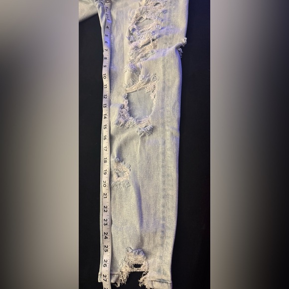 American Eagle blue distressed mom jeans- Size 2 - Picture 3 of 7